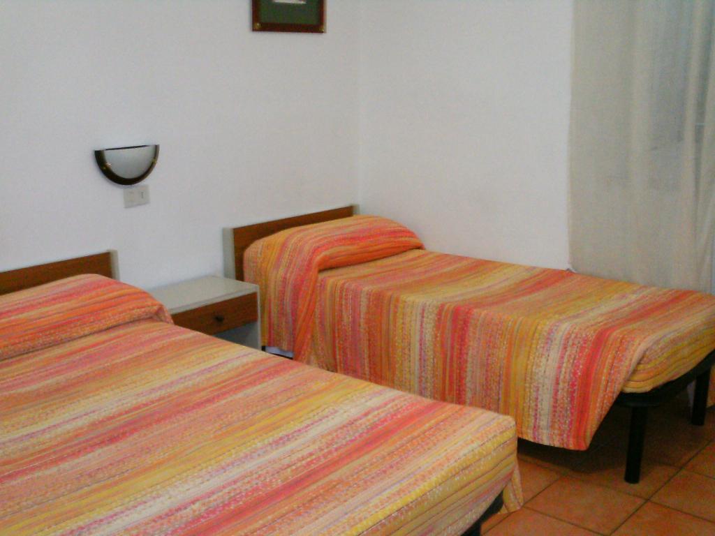 Albergo Cavour Self Check-In Livorno Habitación foto