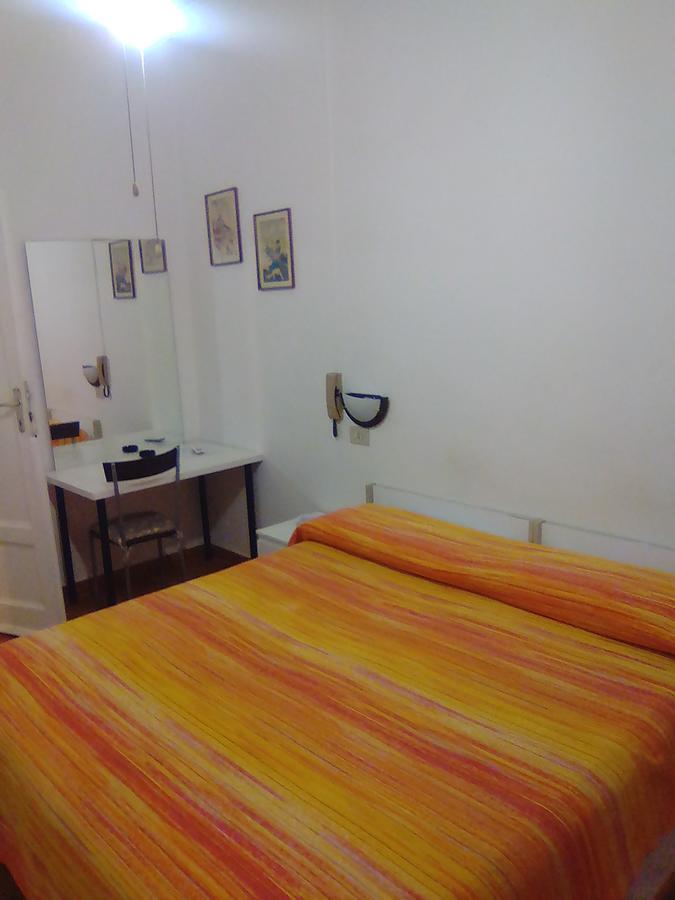 Albergo Cavour Self Check-In Livorno Exterior foto